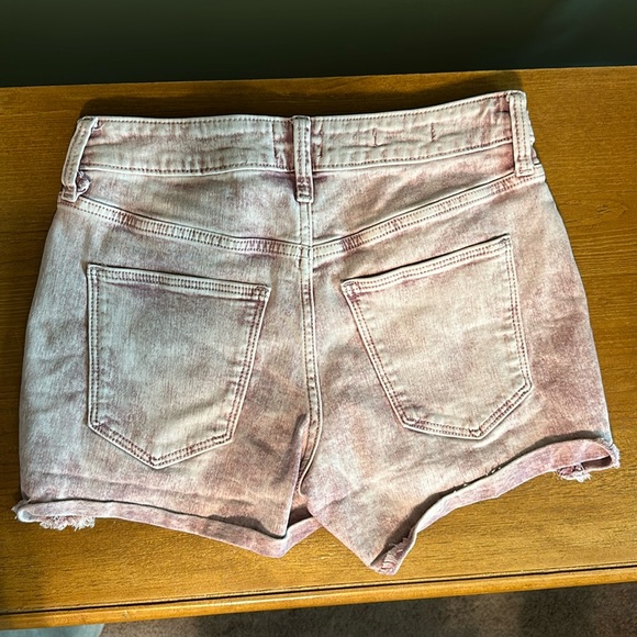 Universal Thread High Rise shorts - Picture 4 of 4